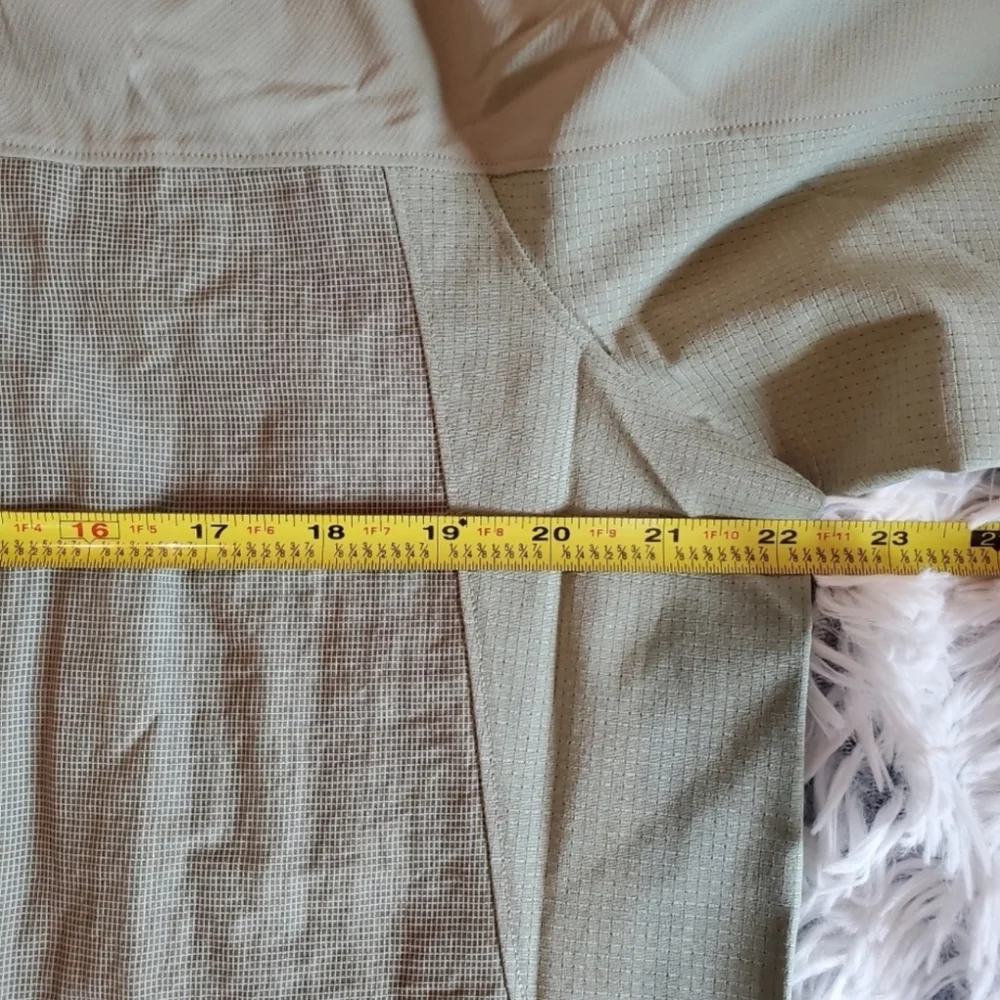 Lululemon Men's Water Repellent‎ HikiLululeng Short Sleeve Shirt Size Medium NWT